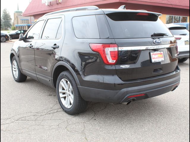 2017 Ford Explorer Base