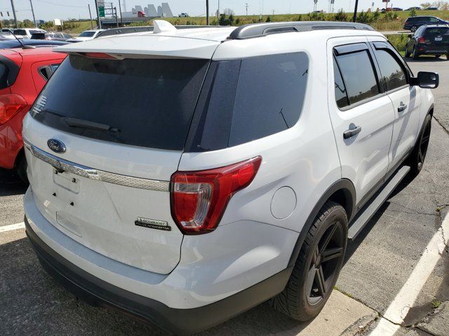 2017 Ford Explorer Base