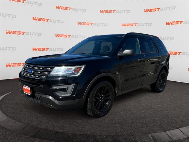 2017 Ford Explorer Base