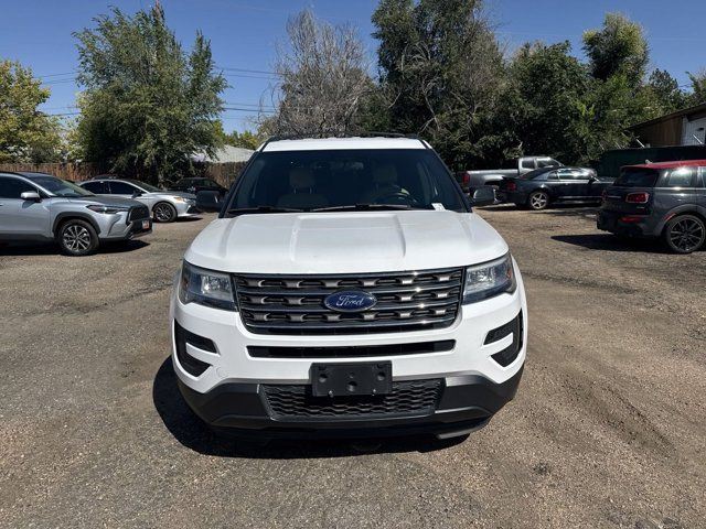 2017 Ford Explorer Base