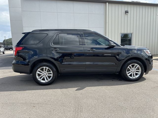 2017 Ford Explorer Base