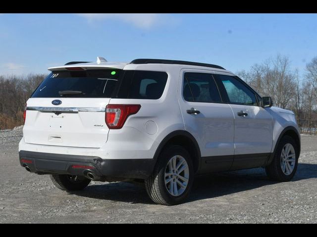 2017 Ford Explorer Base