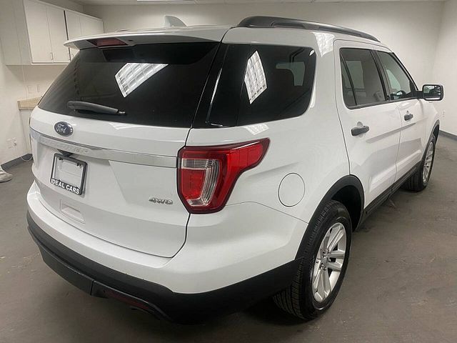 2017 Ford Explorer Base