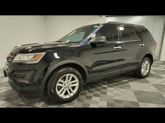 2017 Ford Explorer Base