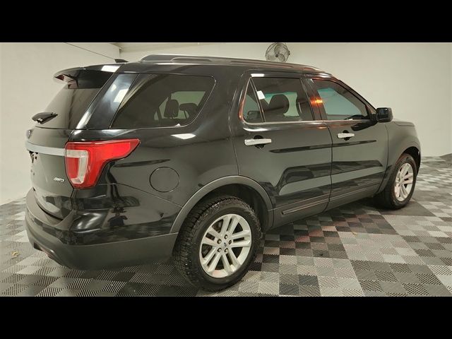 2017 Ford Explorer Base