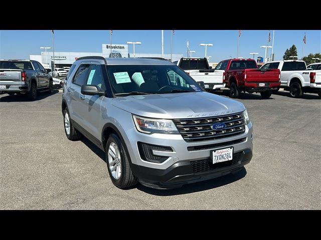 2017 Ford Explorer Base