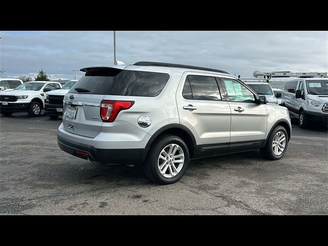 2017 Ford Explorer Base