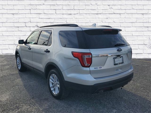 2017 Ford Explorer Base