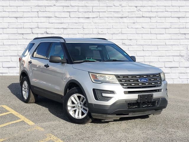 2017 Ford Explorer Base