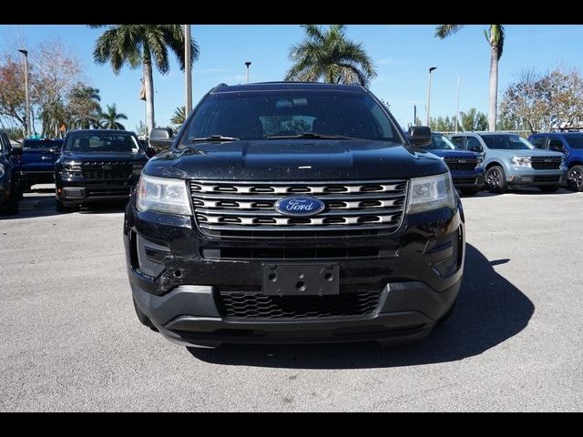 2017 Ford Explorer Base