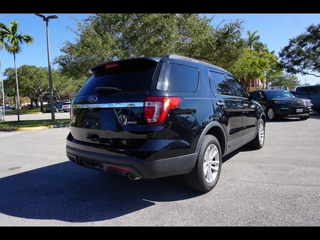 2017 Ford Explorer Base