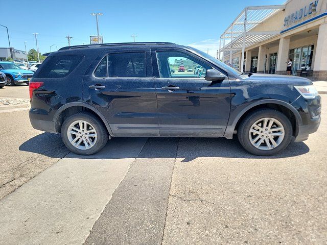 2017 Ford Explorer Base