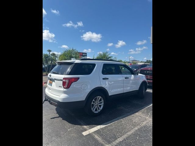 2017 Ford Explorer Base