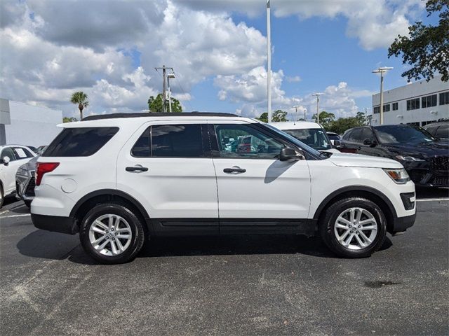 2017 Ford Explorer Base