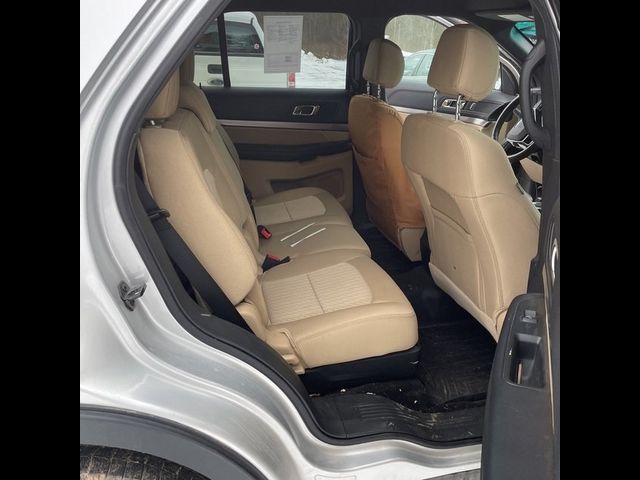 2017 Ford Explorer Base