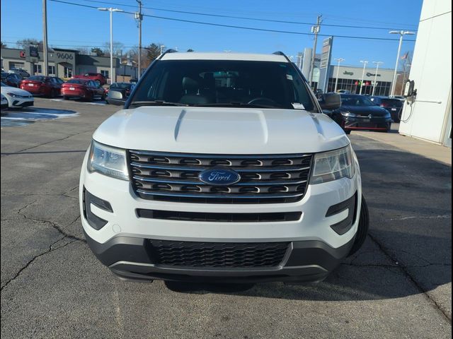 2017 Ford Explorer Base