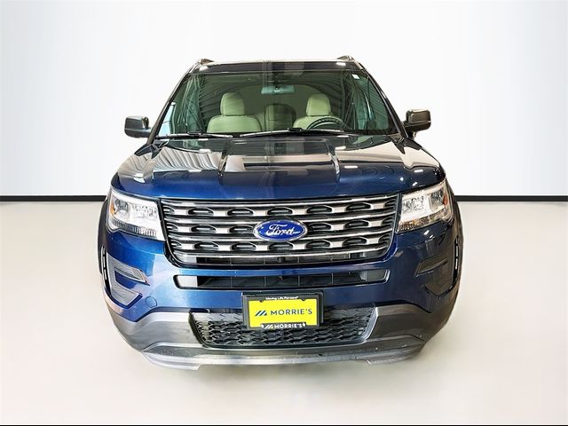 2017 Ford Explorer Base