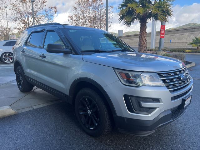 2017 Ford Explorer Base