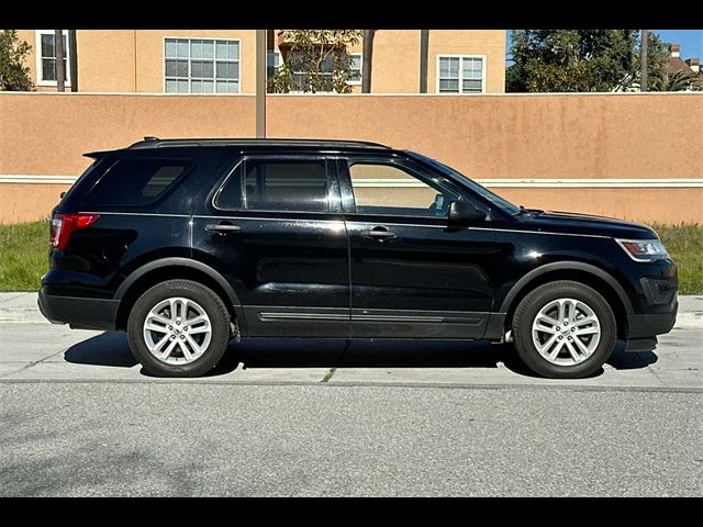 2017 Ford Explorer Base