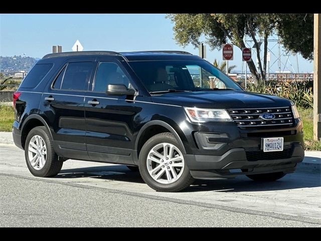 2017 Ford Explorer Base