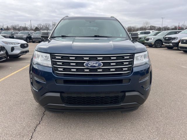 2017 Ford Explorer Base