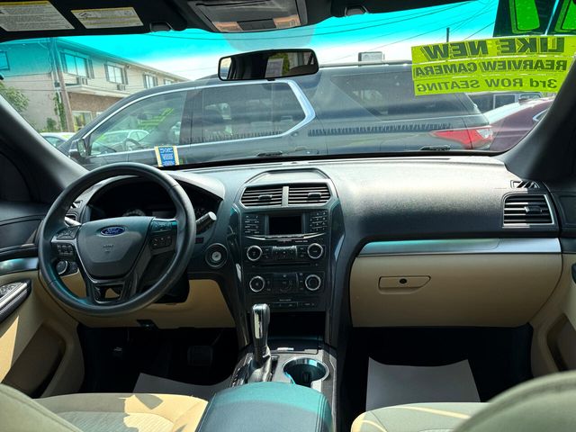 2017 Ford Explorer Base