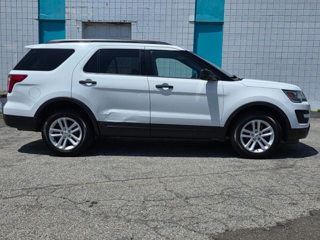 2017 Ford Explorer Base