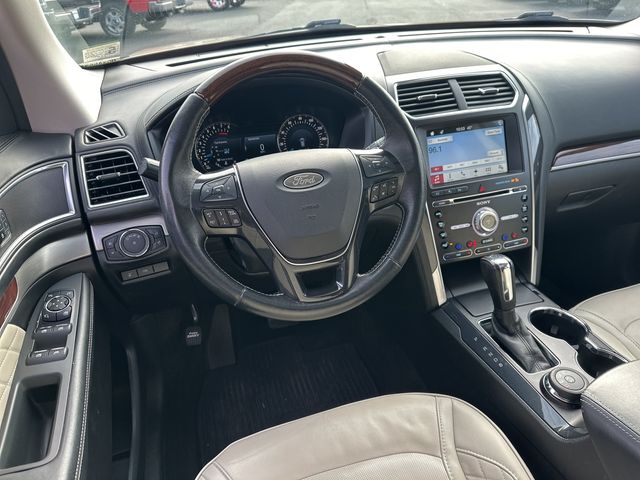 2017 Ford Explorer Platinum