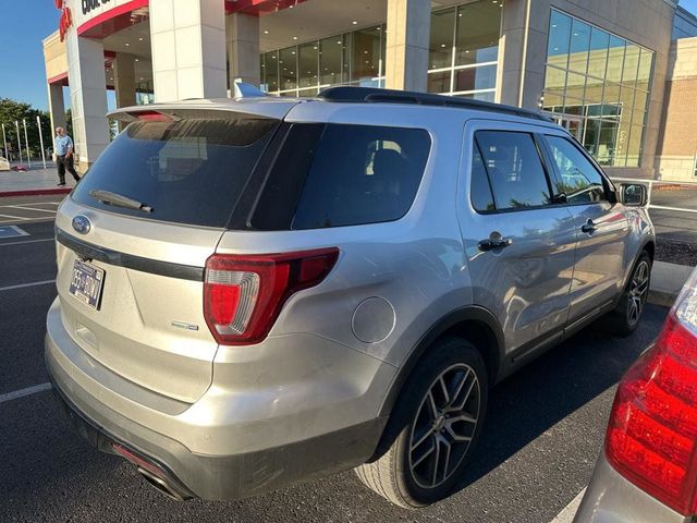 2017 Ford Explorer Sport