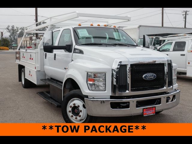 2017 Ford F-650 Pro Loader