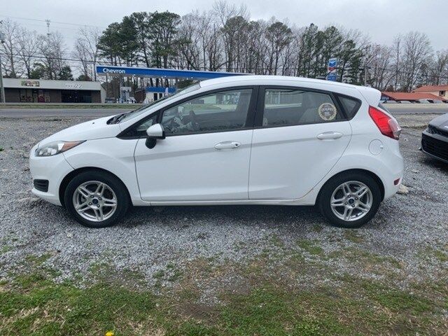 2017 Ford Fiesta SE