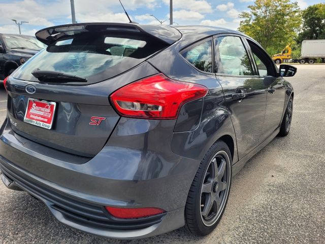 2017 Ford Focus ST