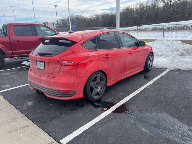 2017 Ford Focus ST