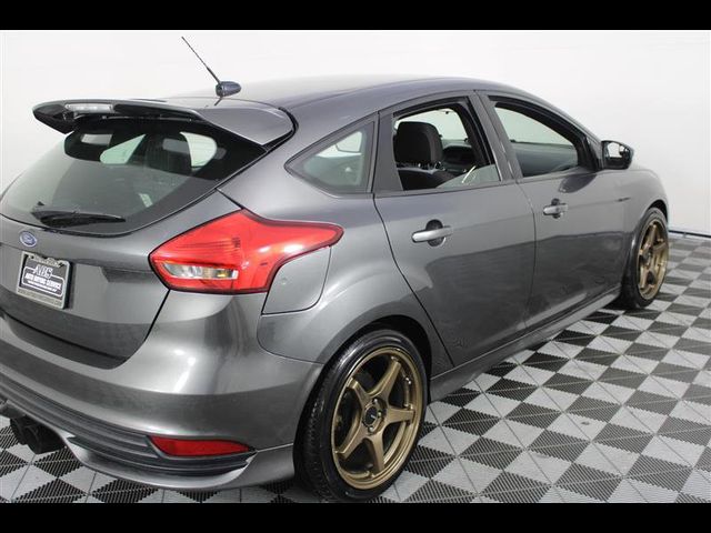 2017 Ford Focus ST