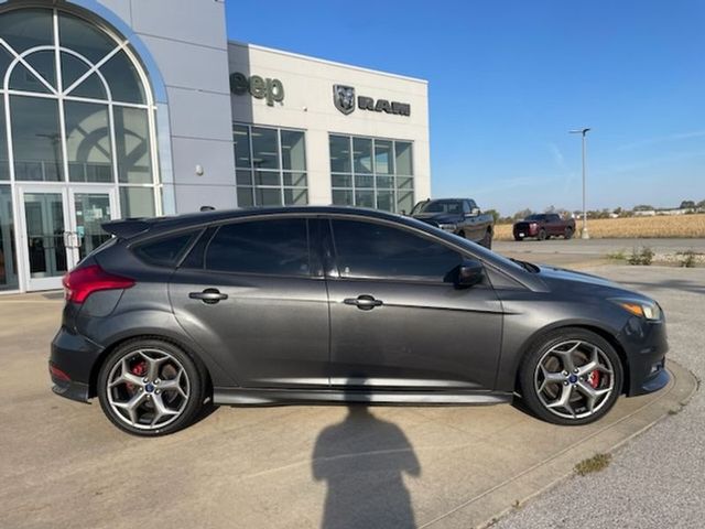 2017 Ford Focus ST