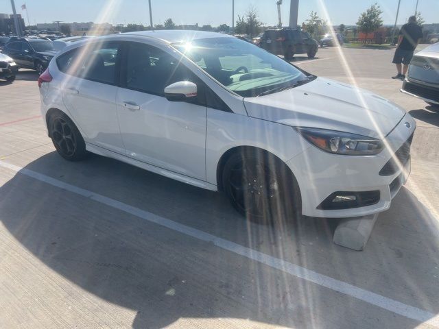 2017 Ford Focus ST