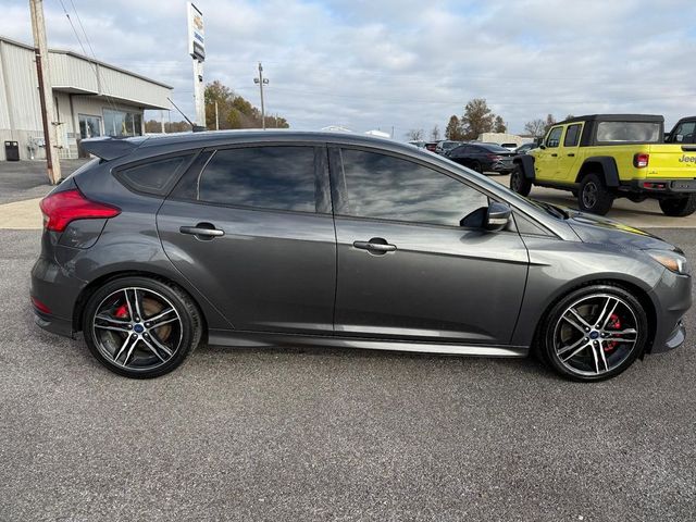 2017 Ford Focus ST