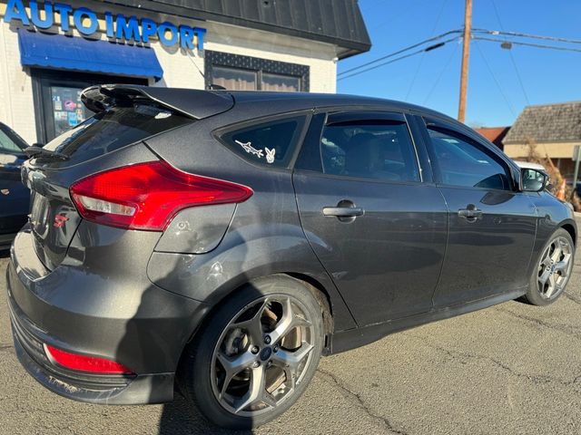 2017 Ford Focus ST