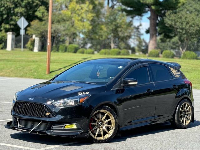 2017 Ford Focus ST