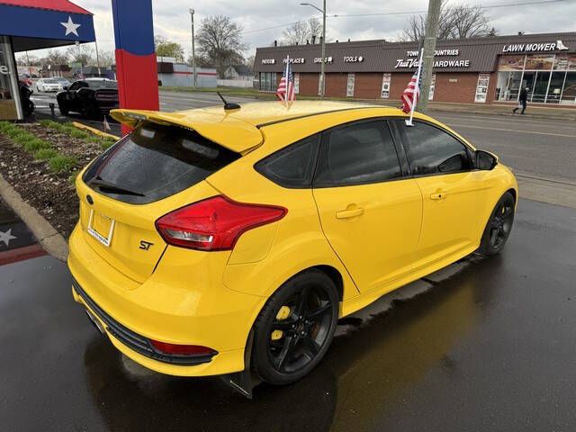 2017 Ford Focus ST