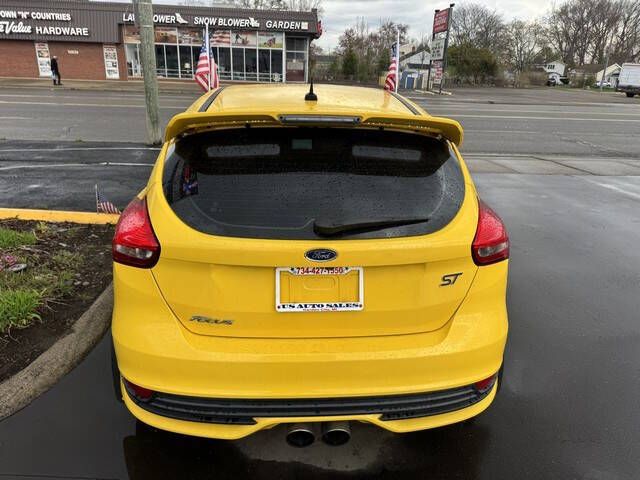 2017 Ford Focus ST