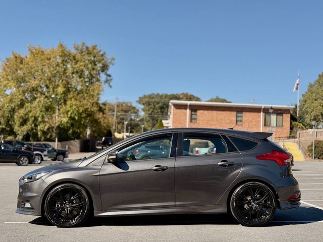 2017 Ford Focus ST