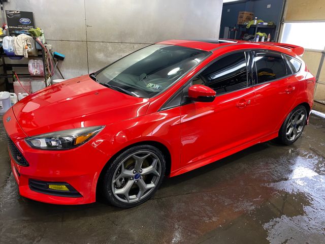 2017 Ford Focus ST