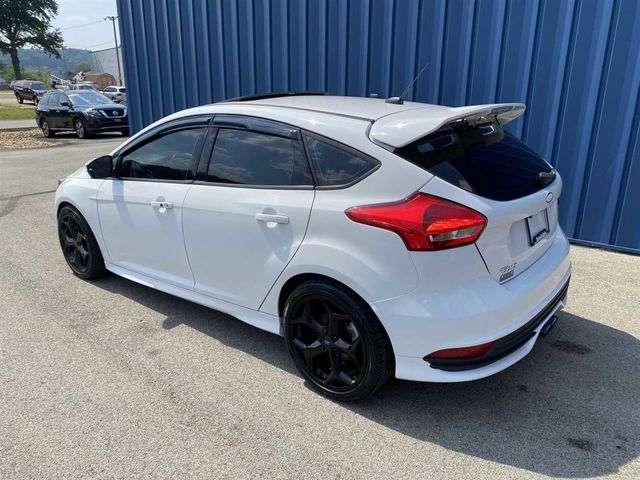 2017 Ford Focus ST