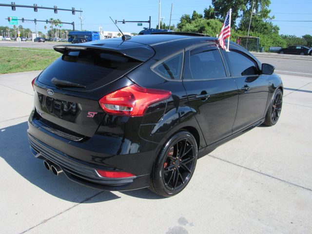 2017 Ford Focus ST