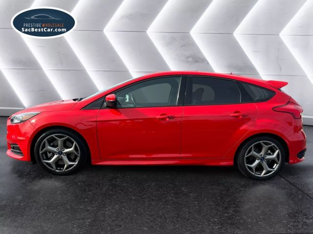 2017 Ford Focus ST