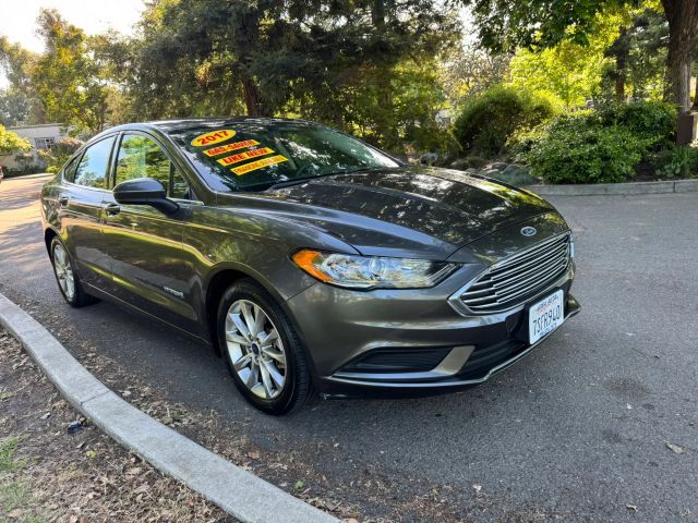 2017 Ford Fusion Hybrid SE