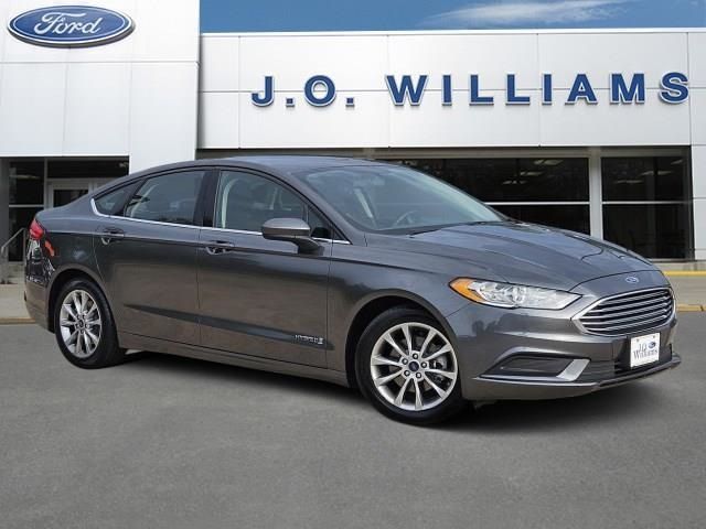 2017 Ford Fusion Hybrid SE