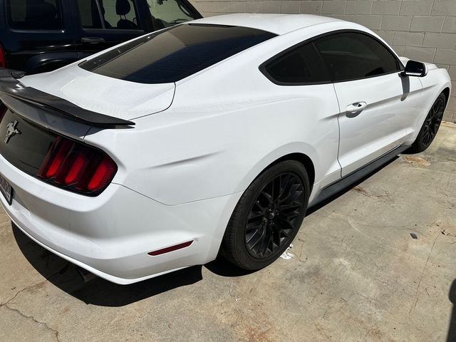 2017 Ford Mustang V6
