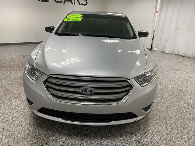 2017 Ford Taurus SE